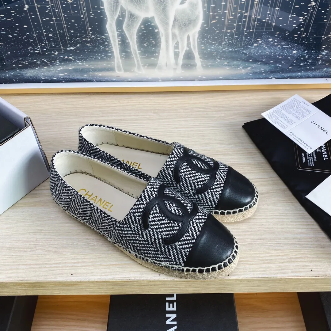 👟👟Ex-factory price 420👟👟 🌈🌈Chanel Chanel✈️2023s spring and summer new fisherman shoes😍😍Taikoo Hui purchased three pairs of original versions for development🐂🐂🤩Original versions are shipped one to one❗️❗️Code number: 34-42 (34 41 42 customized)